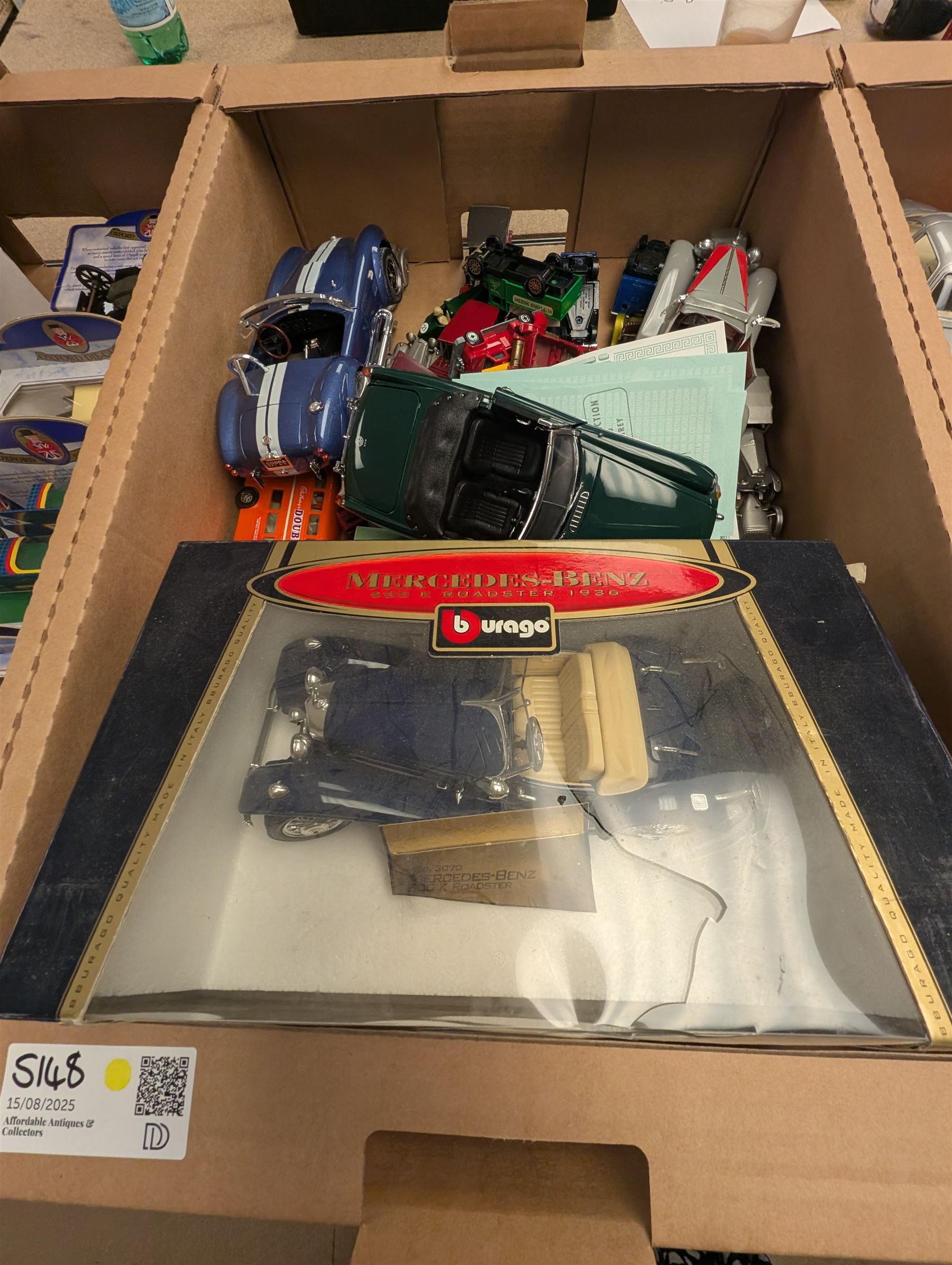 Collection of die-cast vehicles, including Crestley Collection, Bburago, Limited Edition Oxford Die-Cast and sealed Matchbox examples, some boxed