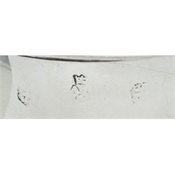 Queen Anne silver tankard, of plain tapering cylindrical form, with stepped and flat-domed cover, twit cast thumbpiece and curved handle, the body engraved with eagle crest, hallmarked Abraham Barachin, Hull, circa 1706, the body and cover stamped once with makers mark and twice with town mark, H18cm, approximate weight 21.46 ozt (667.7 grams)
