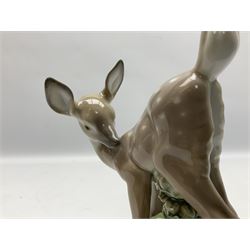 Two Lladro deer figures, comprising A Fawn and Friend no 5674 and Hi There no 5672, both with original boxes, largest example H14.5cm
