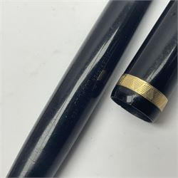 Four fountain pens with 14ct gold nibs, to include Conway Dinkie 550, Parker Duofold, Parker Victory and a Waterman's example 