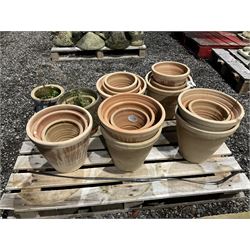 Terracotta garden pots, stone stepping stones, trough, rabbit figure and stone lintel - THIS LOT IS TO BE COLLECTED BY APPOINTMENT FROM DUGGLEBY STORAGE, GREAT HILL, EASTFIELD, SCARBOROUGH, YO11 3TX