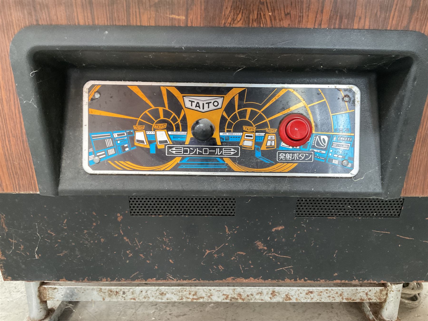Taito Space Invaders arcade game table