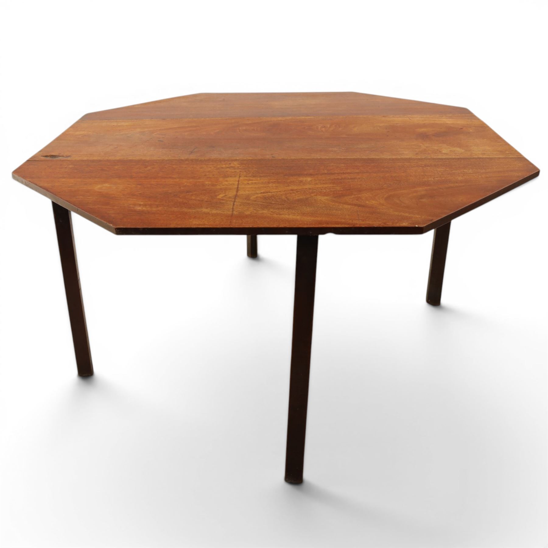 Mahogany octagonal drop lead dining table, on square supports, extends to 149cm