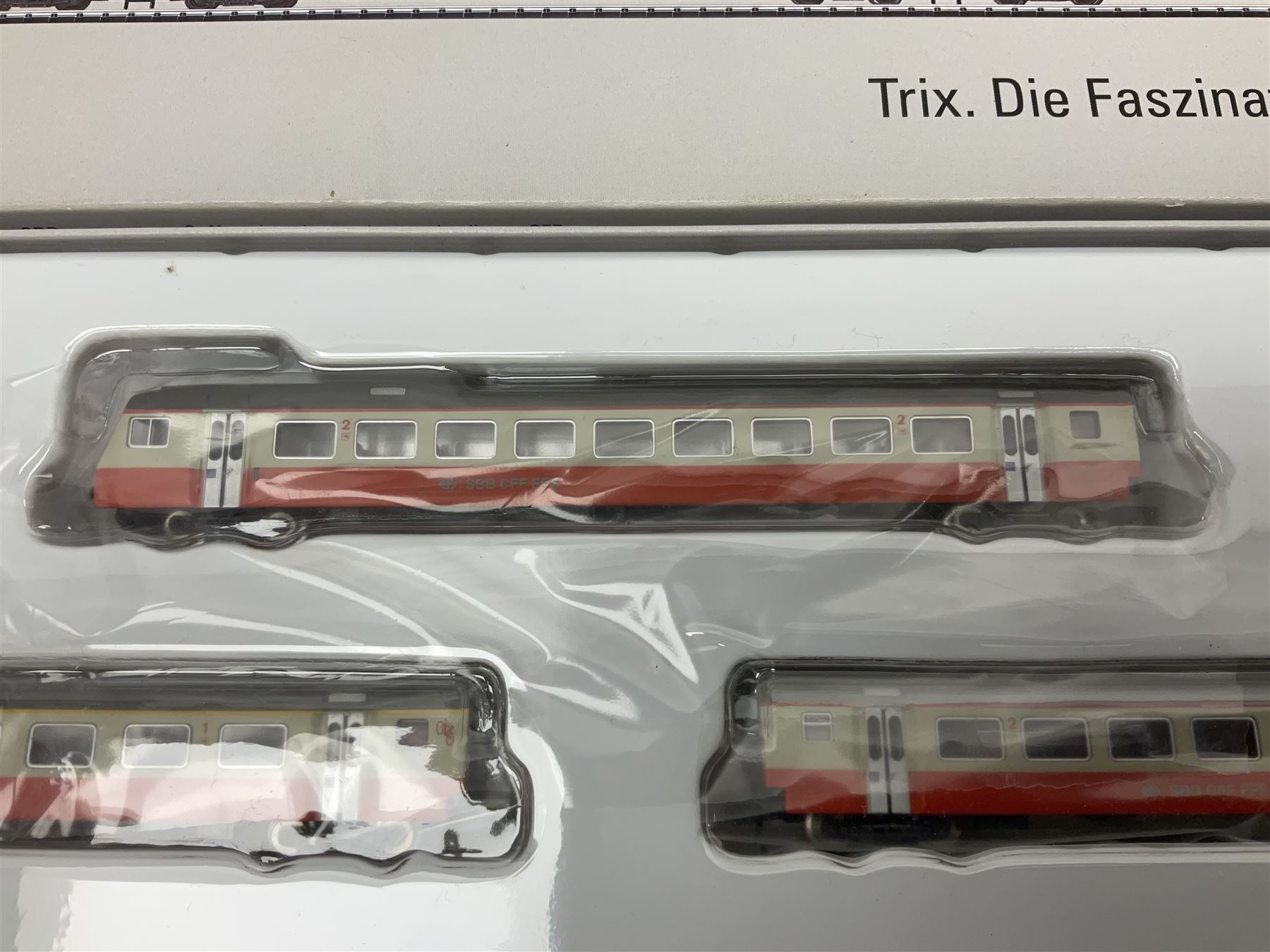 Trix Minitrix 'N' gauge - No.15872 Express Train Passenger five-car set; boxed