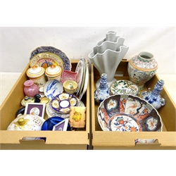  Japanese Imari bowl, Chinese polychrome enamelled vase, Royal Worcester 'Dutch Scenes' plate, Mdina glass vase, Paragon 1937 commemorative plate, pair Delft vases, The Pottery Fulham tall posy vase and other 19th century and later ceramics   