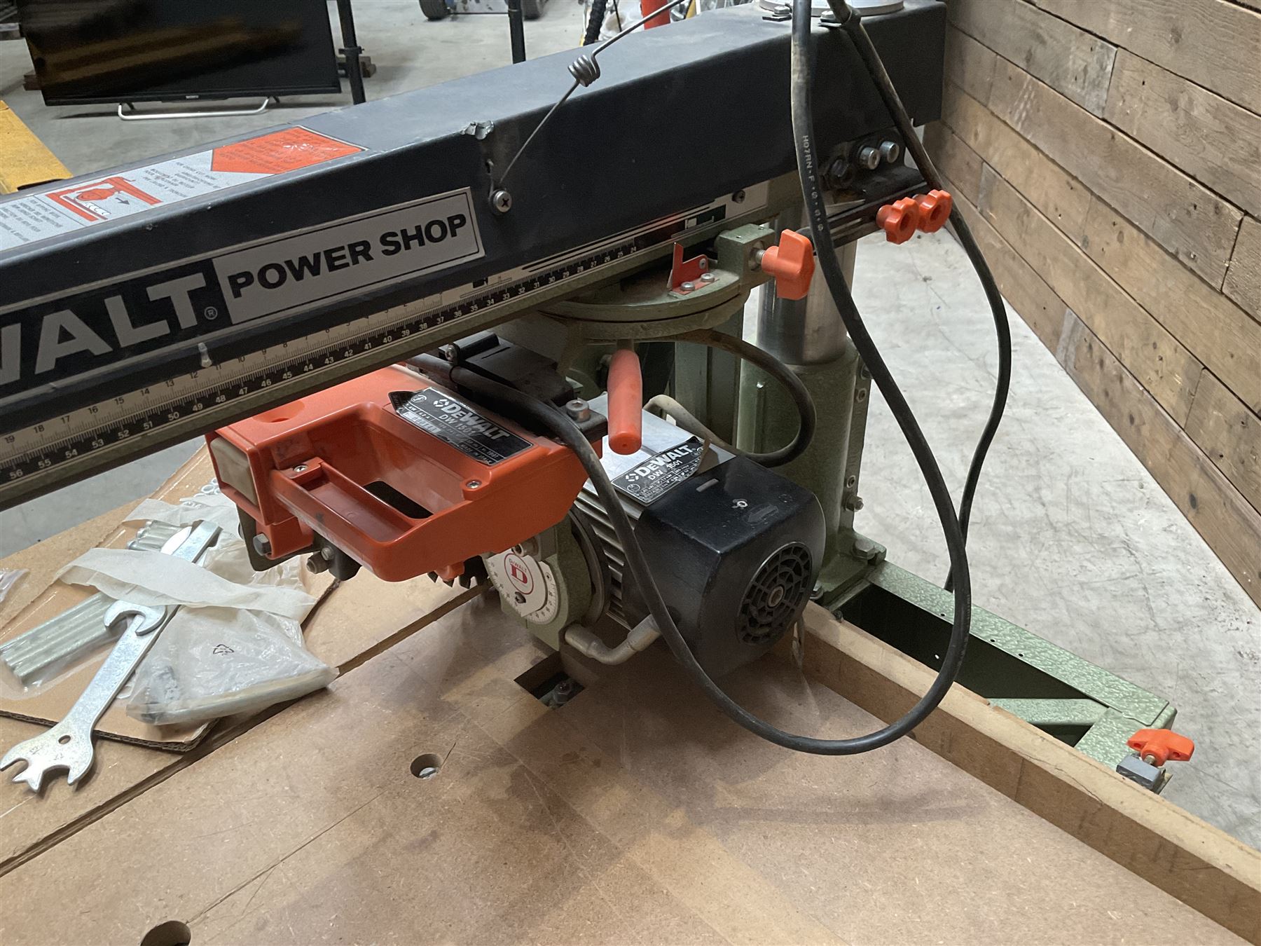 DeWalt Power Shop DW 1501 radial saw,