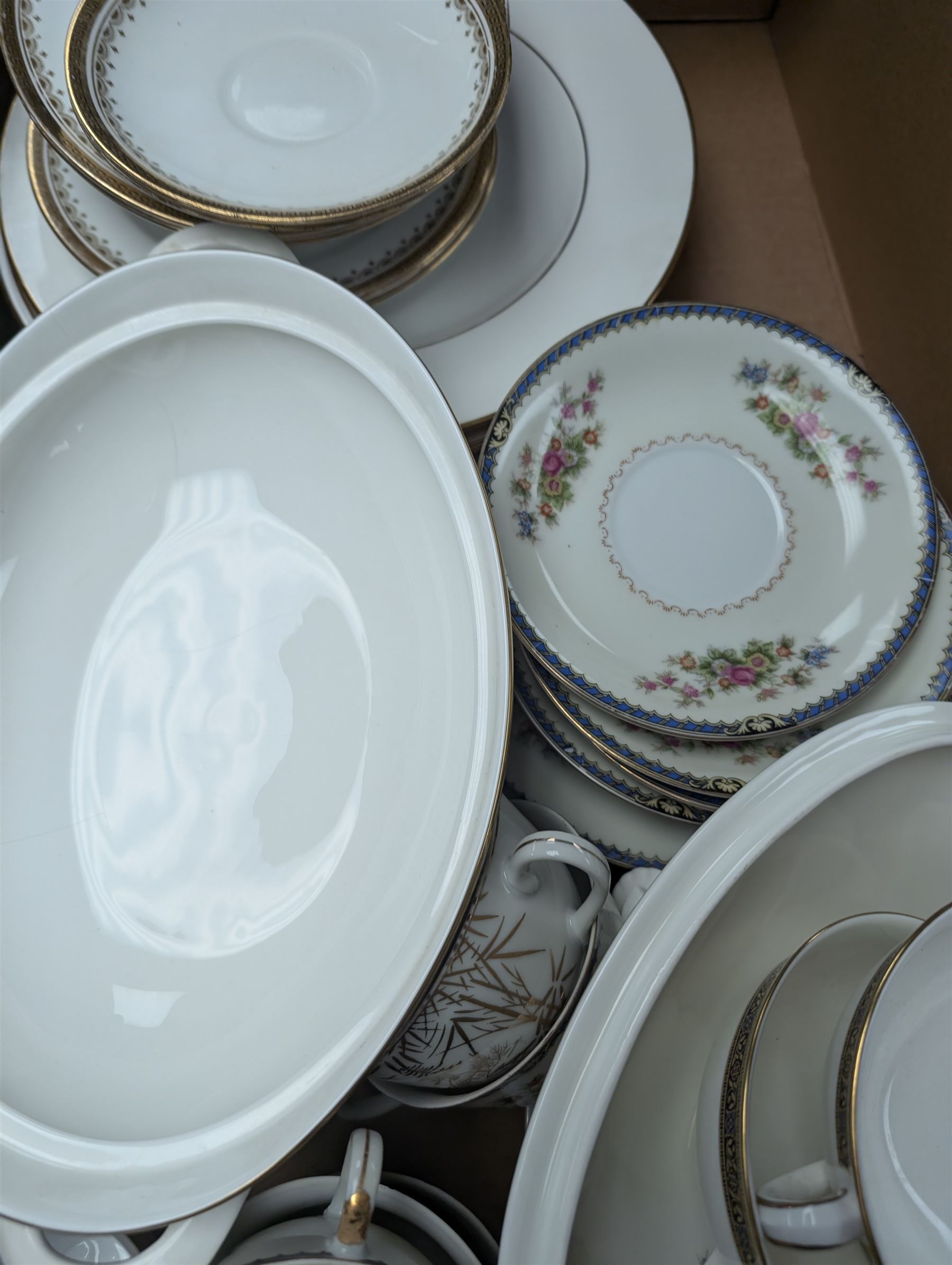 Noritake Windsor pattern dinner wares, Wedgwood Jasperware vase, Royal Doulton Harlow pattern soup bowls and tureens and other ceramics, in six boxes 