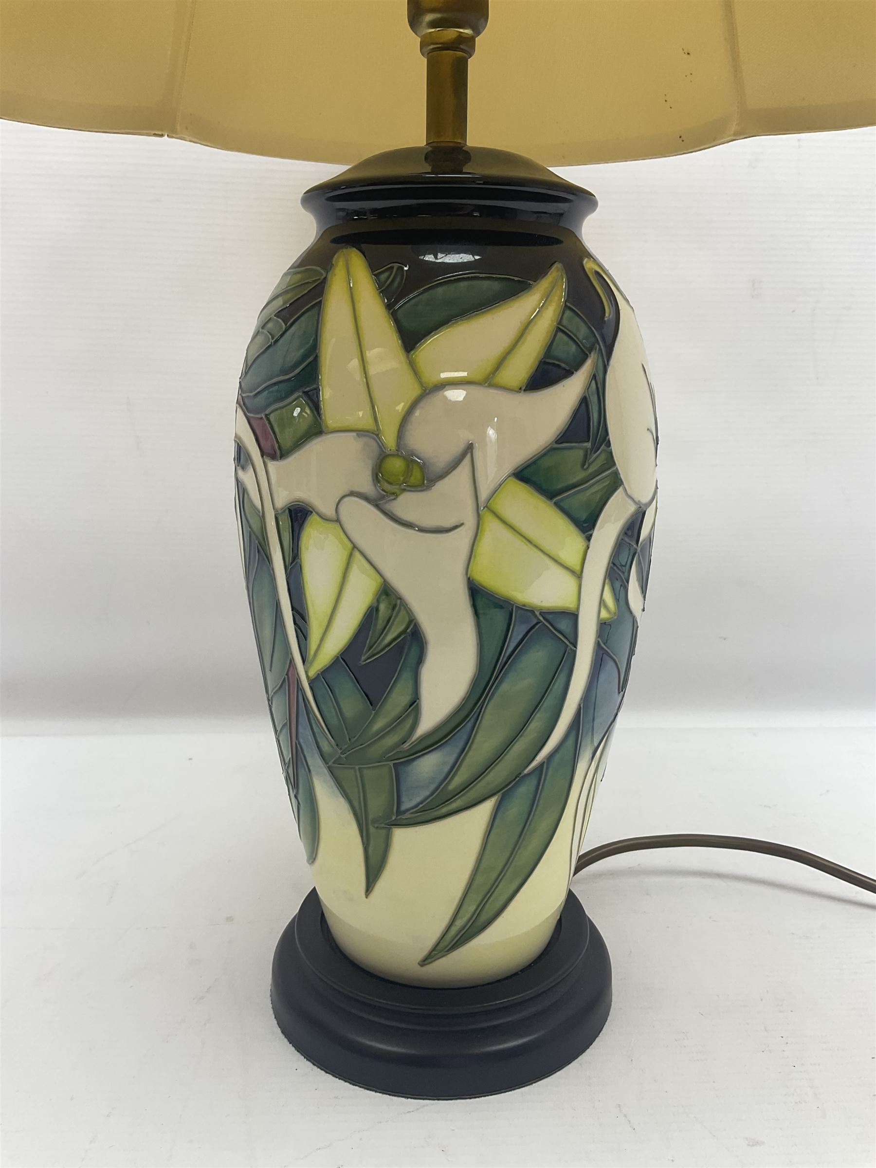 Moorcroft table lamp, Sesquipedale pattern of of baluster form, with shade  H21cm