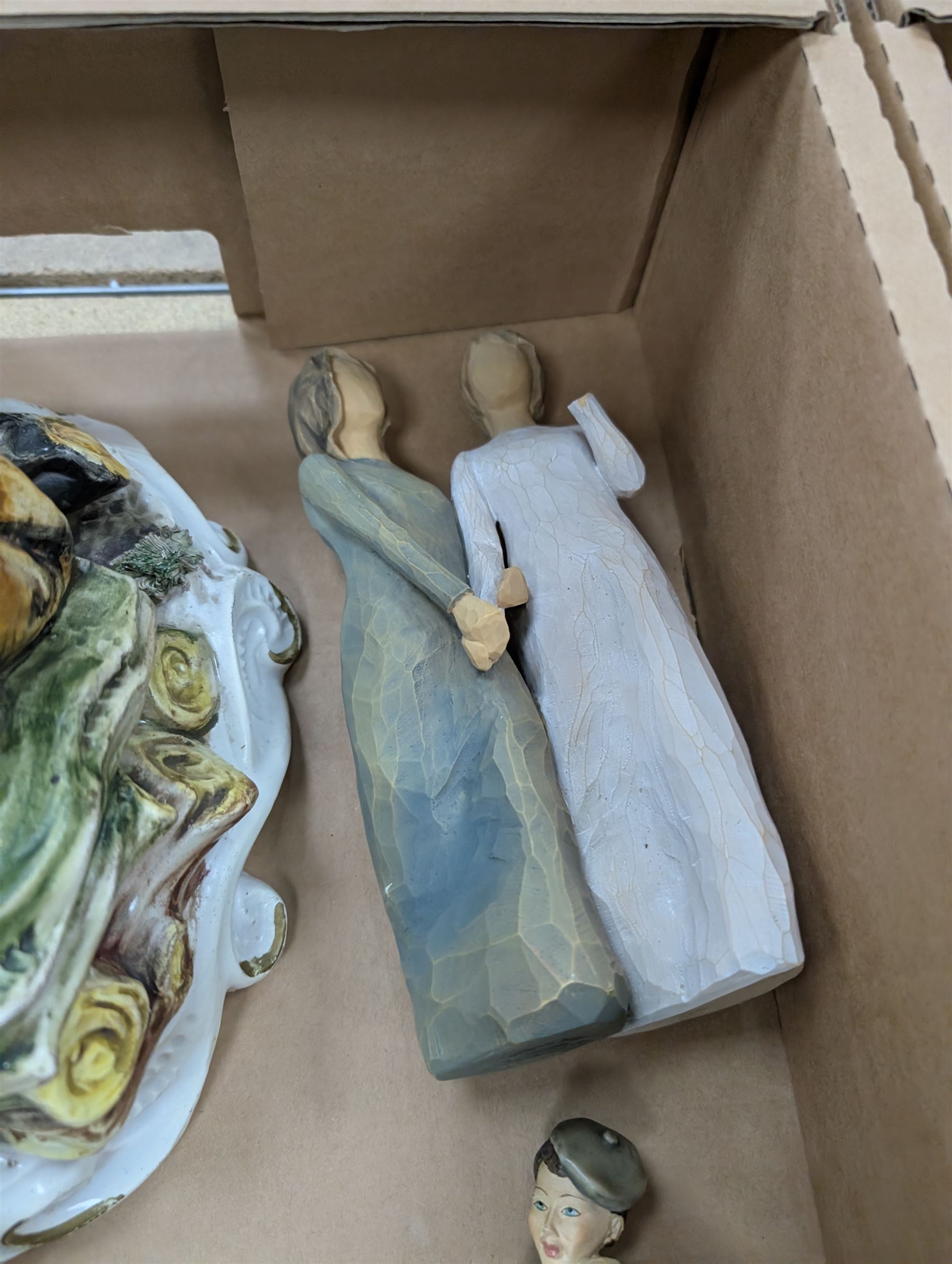 Collection of figures, including Border Fine Arts Grey Thoroughbred Stallion, Capodimonte Heron and Tramp, etc