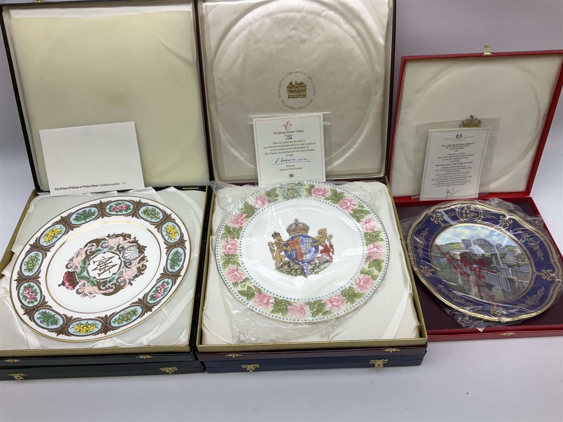 Fifteen collectors plates, to include Spode Golden Jubilee HM The
Queen, Spode Official Bi-Century Derby, set of four Spode British Steam-The Years of Glory, Mulberry Hall The Viking, Spode The St.Davids, etc, all in original boxes with certificates  