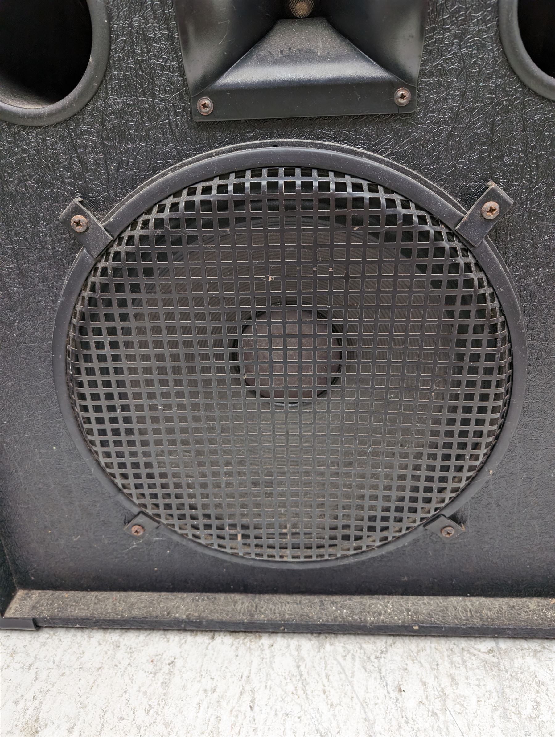 Hiwatt Maxwatt G200R HD guitar transistor amplifier, serial no 07026450, together with a large speaker, speaker H70cm, W66cm