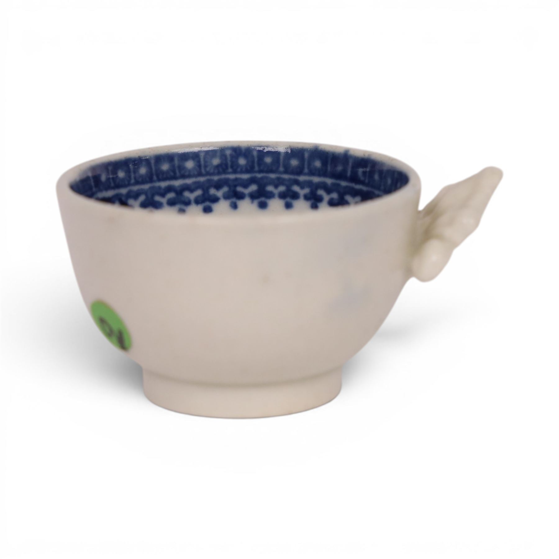 Small Caughley blue and white wine tasting cup, decorated in the Fisherman or Pleasure Boat pattern, circa 1785, with scroll thumbpiece handle, D5cm