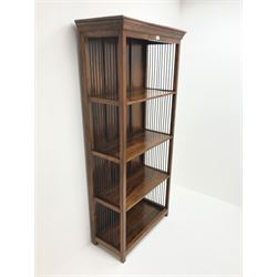 Hardwood open bookcase, projecting cornice, three shelves