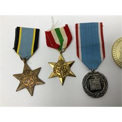Gaunt & Son Territorial Force Nursing Service cape medal; cased; WW1 British War Medal and 1914-15 Star (names erased); two MID oak leaves; Polish and American medals; eight replica medals including VC, MM, Air Crew Europe Star etc and replica group of five WW2 miniatures etc