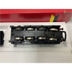 Hornby ‘00’ gauge - Class N15 4-6-0 ‘Sir Dinadan’ locomotive no.795 in SR green; Coronation Class 7P 4-6-2 ‘Duchess of Sutherland’ locomotive no.6233 in LMS maroon; Class 7P 4-6-2 ‘The Princess Royal’ locomotive no.6200 in LMS maroon; Class A4 4-6-2 ‘Mallard’ locomotive no.60022 in BR green; in original boxes (4) 