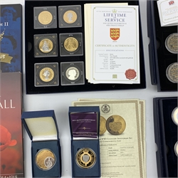 Modern commemorative coins including various Westminster 'Diamond Jubilee' fifty pence coins, three 2011 Bailiwick of Guernsey '40th Anniversary of decimalisation' five pound coins, Bailiwick of Guernsey 2011 commemorative poppy shape five pound coin etc