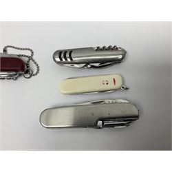 Fifteen folding/pocket knives including Swiss Army type knives with various number of blades, British army jack knife by J.H. Thompson Sheffield dated 1955 with broad arrow, promotional etc (15)