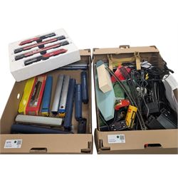 00 gauge model railway items, including Hornby Virgin HST 4 Car Train Set 'Maiden Voyager'...