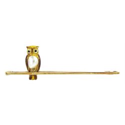 Early 20th century gold split pearl owl brooch, stamped 15ct