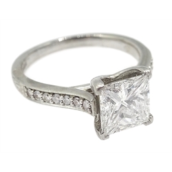  Platinum princess cut diamond ring, with round brilliant cut diamond set shoulders, hallmarked, central princess cut diamond 1.54 carat, colour H, clarity VS1, with GIA certificate  