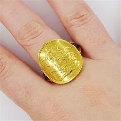 King Edward VII 1902 gold full sovereign curved coin ring, on 9ct gold soldered shank