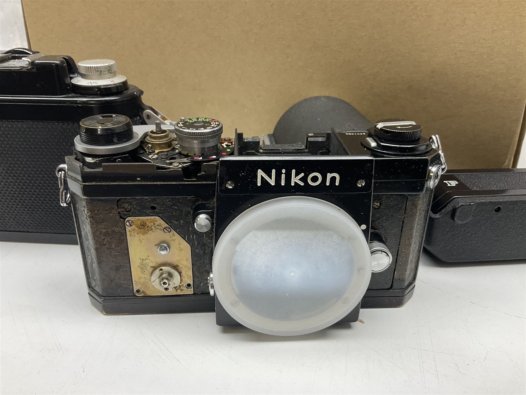 Nikon F-401 camera body, serial no. 2064766, together with Nikon Shutter Speed range, serial no.106395, and other Nikon equipment and camera bodies 