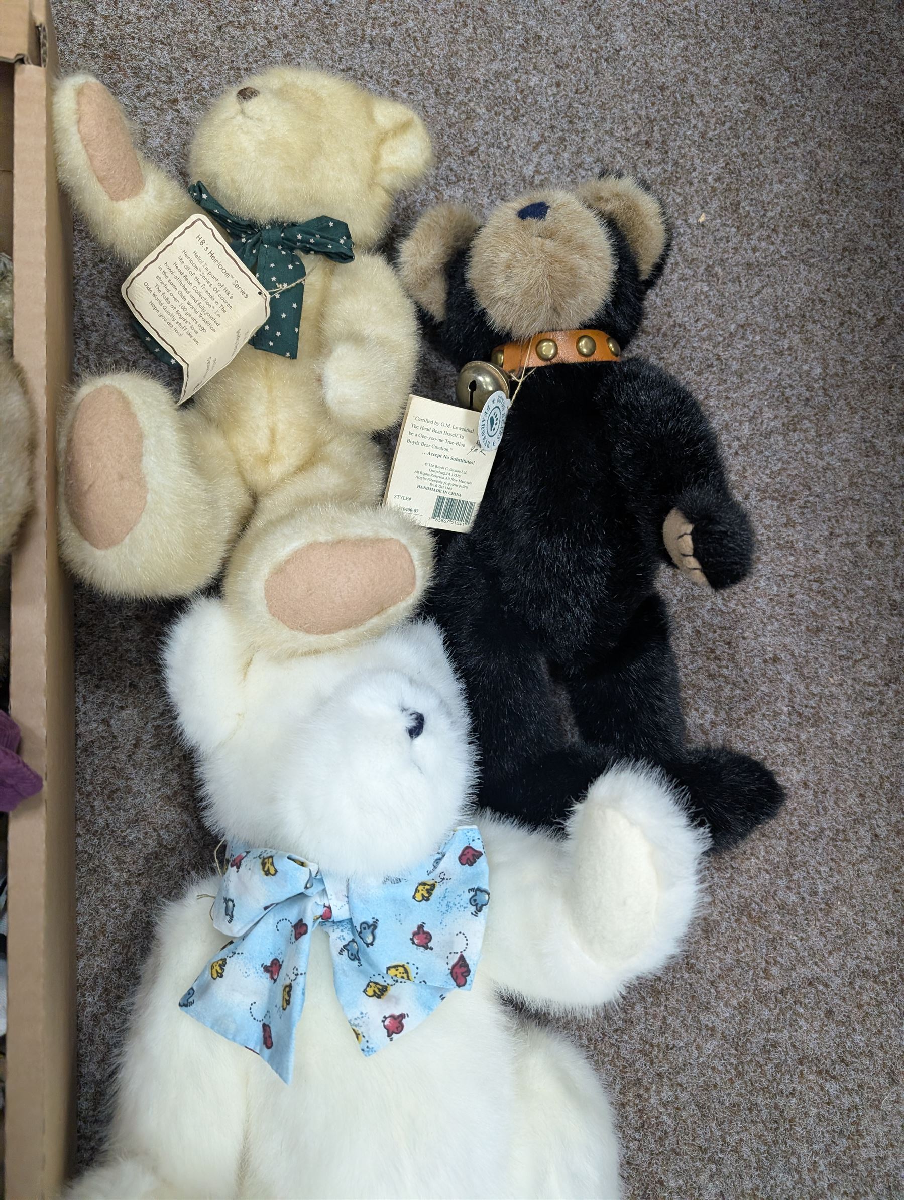 Boyds Bears, including examples from the Best Dressed and Heirloom collections