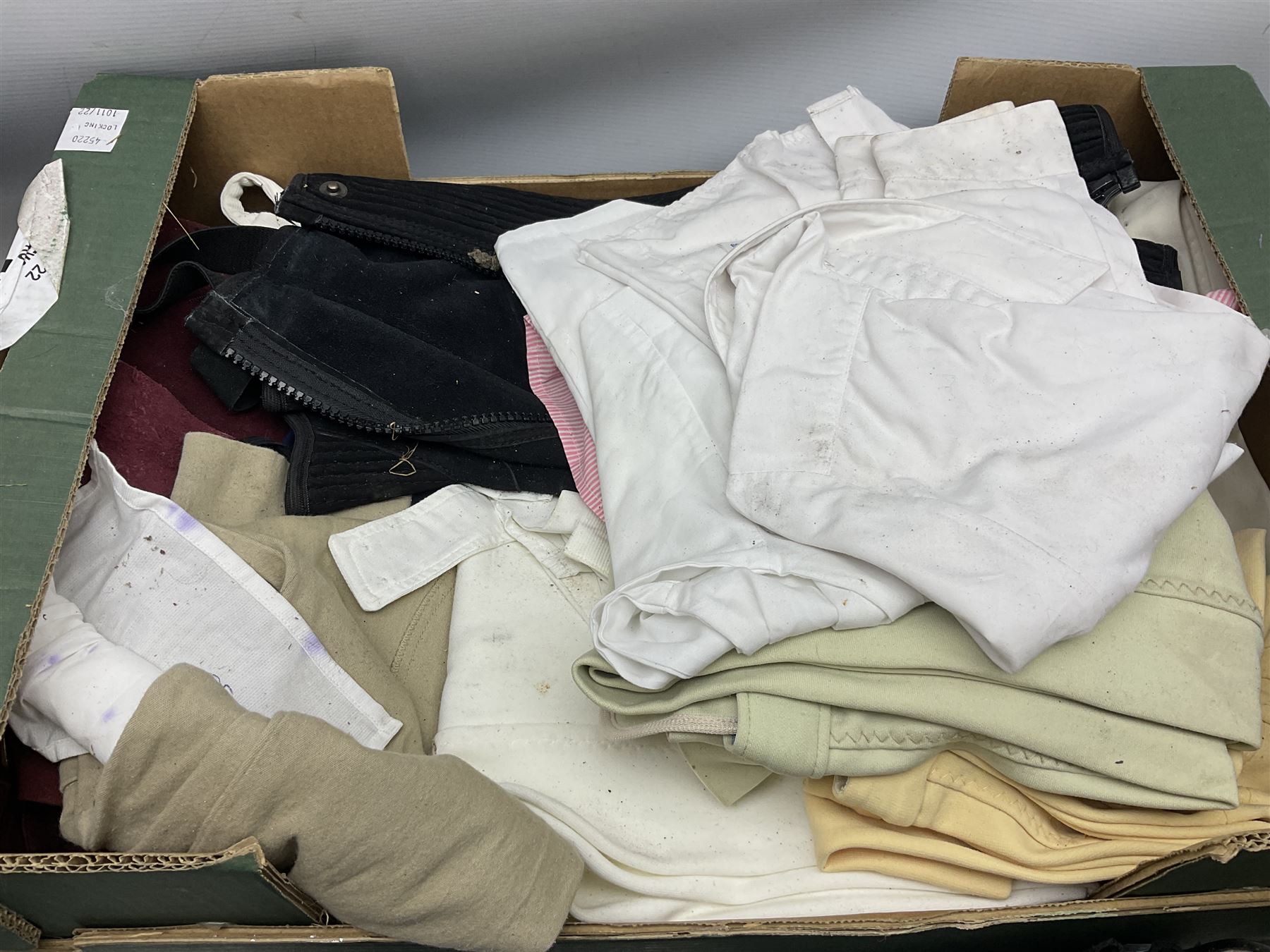 Quantity of horse tack and equipment to include Hauptner electric horse clippers, The Horseman Electric Clippers, bits, bridles, girths, rugs, jodpa boots etc  