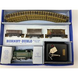 Hornby Dublo - three-rail EDG7 Tank Goods Train set with Southern Railway 0-6-2 tank locomotive in unlined malachite green livery No.2594, two wagons and guards van, quantity of straight and curved  track and controller with tested ticket, boxed with small label to lid.