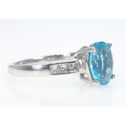 Blue topaz and diamond white gold ring hallmarked 14ct