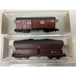 Fleischmann 'N' gauge - thirteen goods wagons Nos.8201K, 8234K, 8240K, 8282, 8325, 8330, 8372K, 8488K, 8515K, 834606K, 852401K, 852404K & 868523K; all boxed (13)