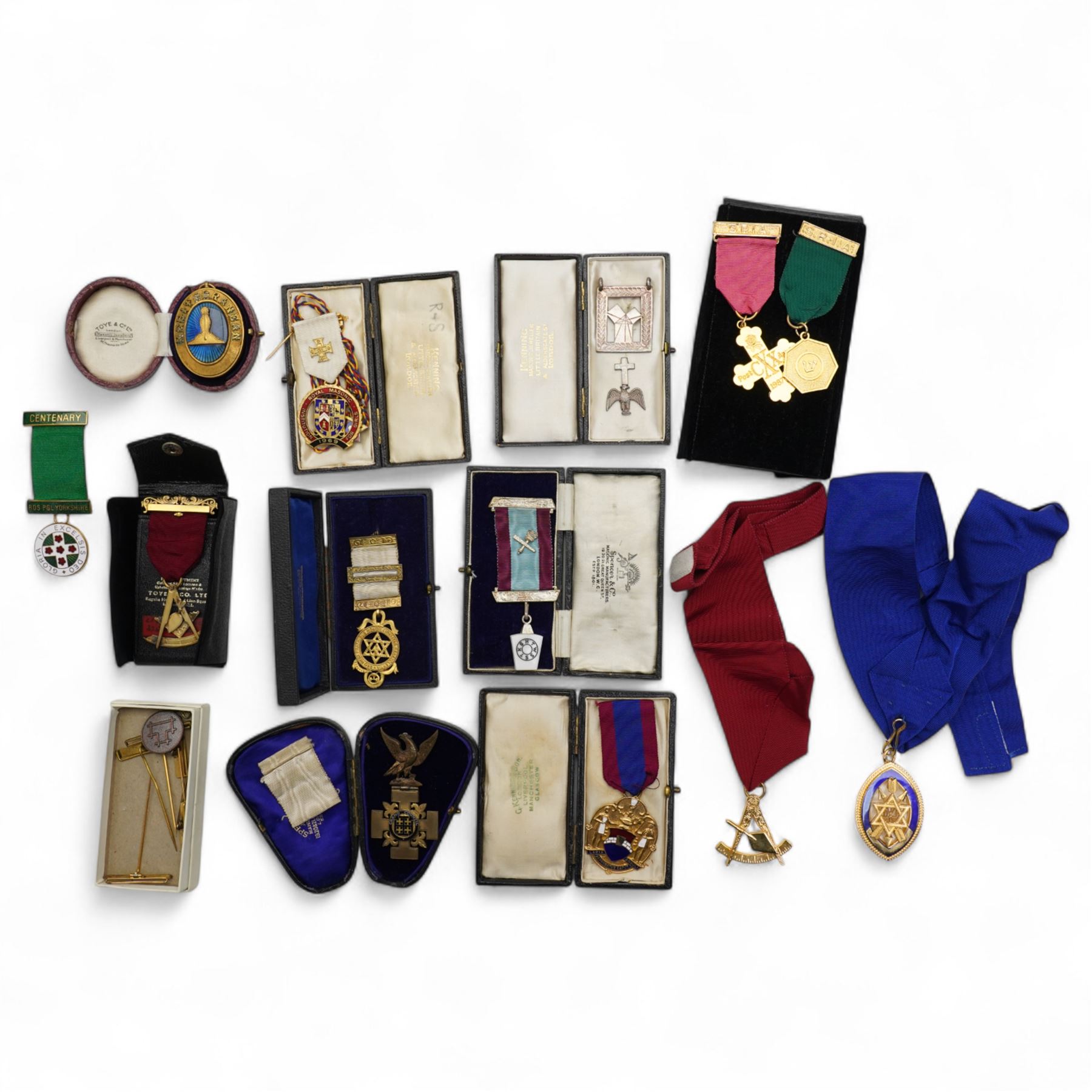 Quantity of gilt metal and enamel Masonic jewels including Past Provincial Senior Grand Warden collar jewel, cased, Benevolent Fund jewel etc