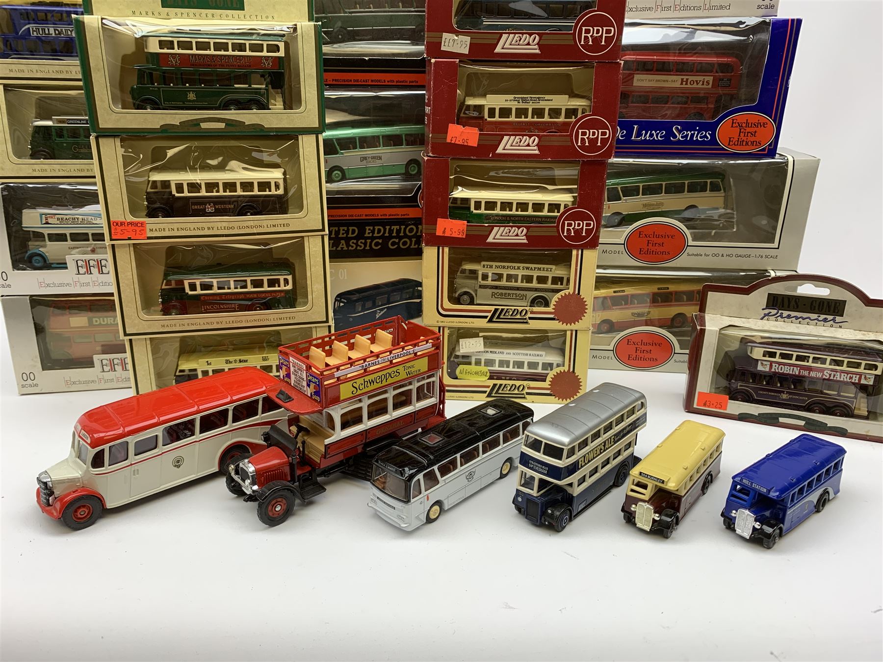 Various makers - twenty-eight die-cast models of buses by EFE (Exclusive First Editions), Lledo, Days Gone etc including GB Models limited edition Bedford OB Coach No.45/1000 with certificate; most boxed but six unboxed (28)