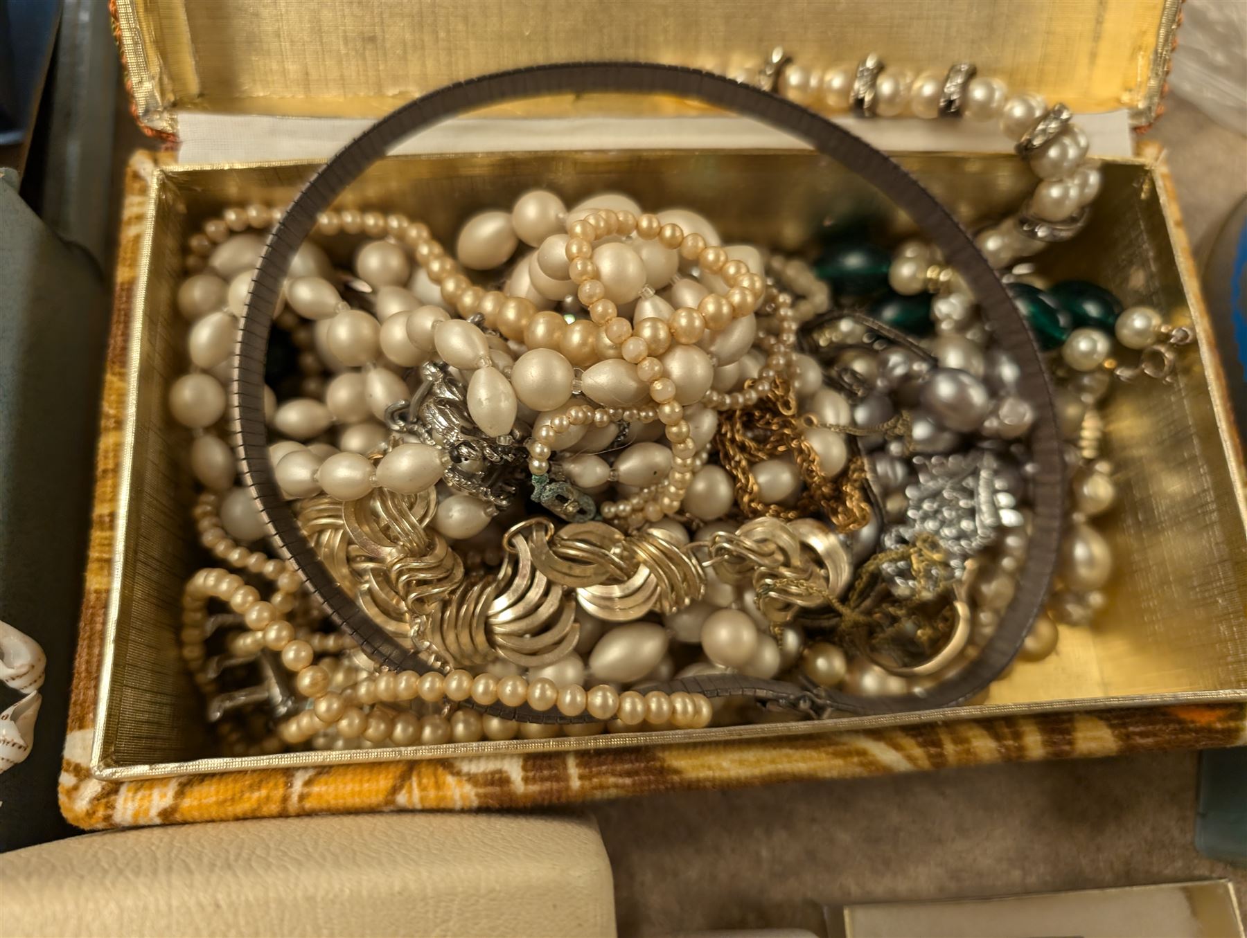 Collection of costume jewellery, including brooches, beaded necklaces, earrings, etc