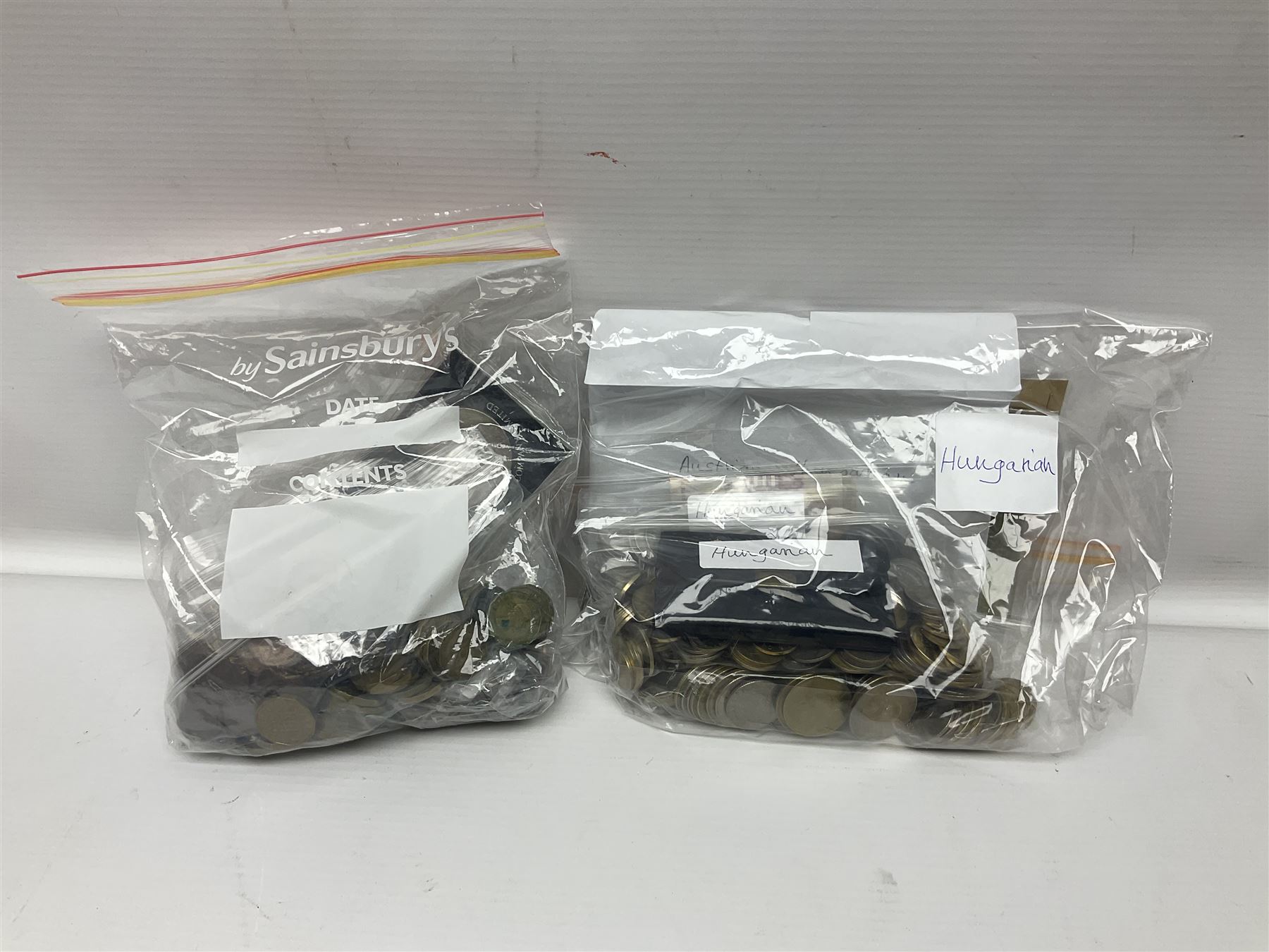 Great British and World coins, including pre-decimal coinage, French, Italian, German and other pre-Euro coinage, various medallions etc