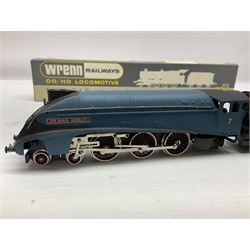 Wrenn '00' gauge - two Class A4 4-6-2 locomotives in LNER Garter Blue - 'Mallard' No.4468; and 'Sir Nigel Gresley' No.7; both boxed with instructions (2)