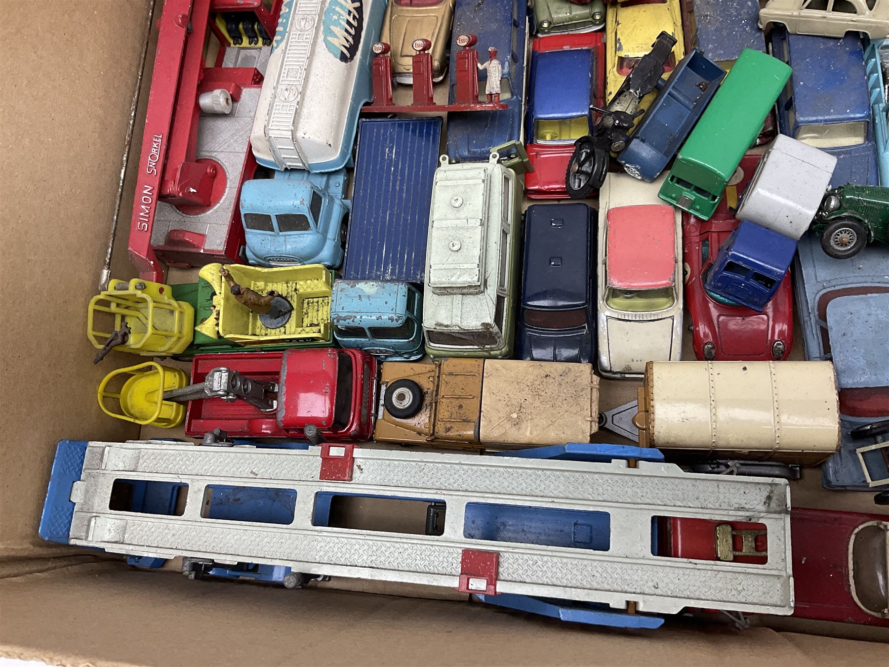 Corgi - over forty unboxed and playworn die-cast models including Simon Snorkel, Big Bedford Tractor Unit, Carrimore Mk.IV Transporter, Jeep FC-150,  Land Rover with pony trailer, James Bond Aston Martin DB5 etc; and quantity of other die-cast models by Lesney etc