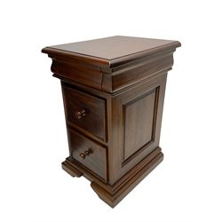 Barker & Stonehouse - 'Grosvenor' pair mahogany bedside chests, moulded rectangular top over moulded frieze drawer and two cock-beaded drawers, on bracket feet