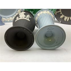 Collection of Wedgwood, to include queensware pattern fluted vase and plate, green majolica leaf dish, Jasperware in blue, green and black, to include covered trinket boxes, vases, plates etc   