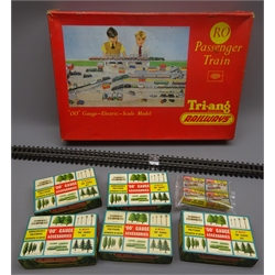  Tri-ang '00' gauge RO electric passenger train set with Princess Class 4-6-2 locomotive 'Princess Elizabeth' No.46201 and tender, two coaches, track etc, boxed with paperwork, and nine Merit '00' gauge accessory kits  