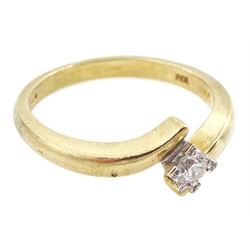 9ct gold single stone round brilliant cut diamond  ring, diamond approx 0.10 carat