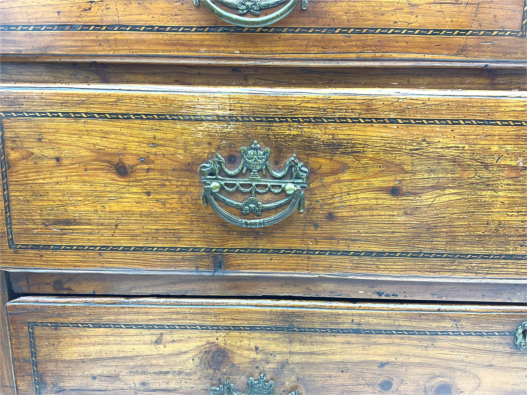 Georgian elm and pine chest, fitted with two short and three long drawers, chequered drawer bandings