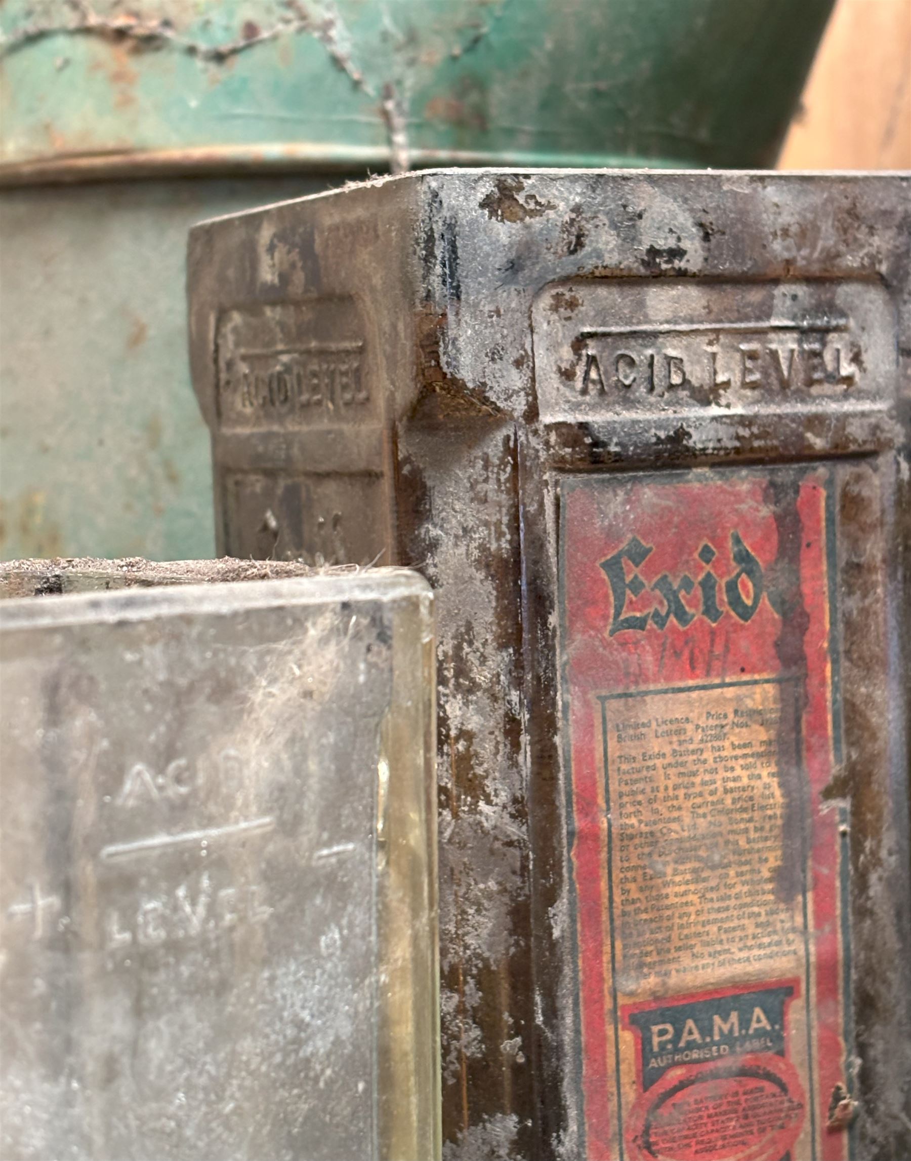 Early motoring interest, to include a Duplex foot pump, a vintage 1 Gallon oil tin, two glass acid battery cases etc.  - COLLECTION BY APPOINTMENT FROM: The White House, Thirsk Road, Easingwold, York, YO61 3NF - CALL 01723 507111 TO ARRANGE