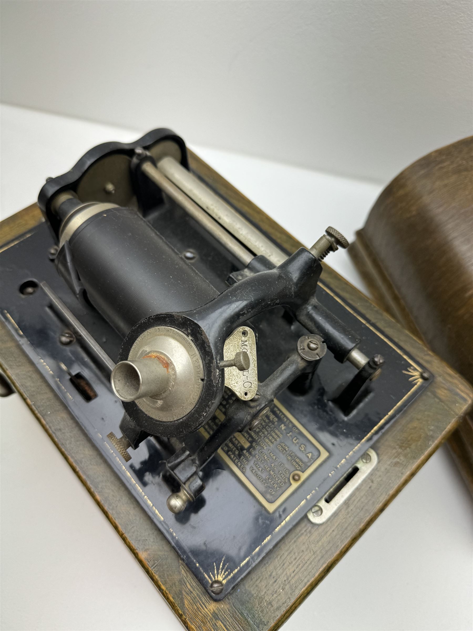 Early 20th century Edison Standard phonograph, with lift-off oak cover, Serial No S160855, brass horn, W25cm