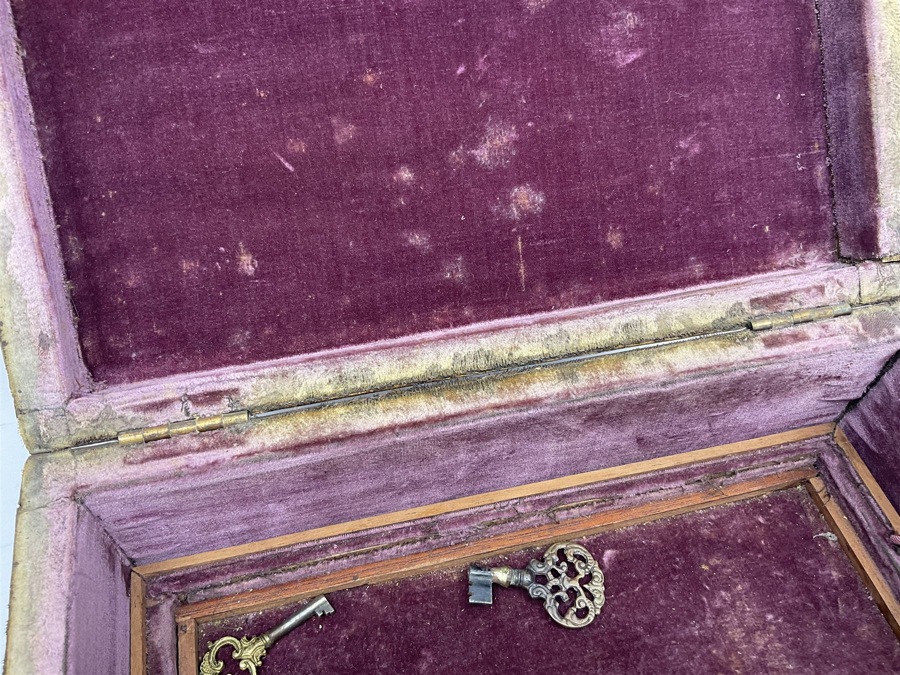 20th century box, decorated in faux leather with the royal coat of arms and GR 1719 to hinged cover, with fleur-de-lis, lion, crown and rose motifs throughout and studs to all edges, opening to reveal a purple velvet interior containing three removable wooden trays, H18.5cm