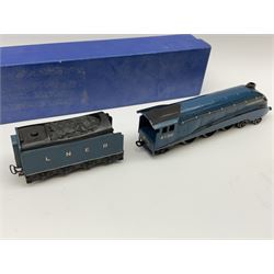 Hornby Dublo - three-rail pre-war A4 Class 4-6-2 locomotive 'Sir Nigel Gresley' No.4498; in modern collector's blue box