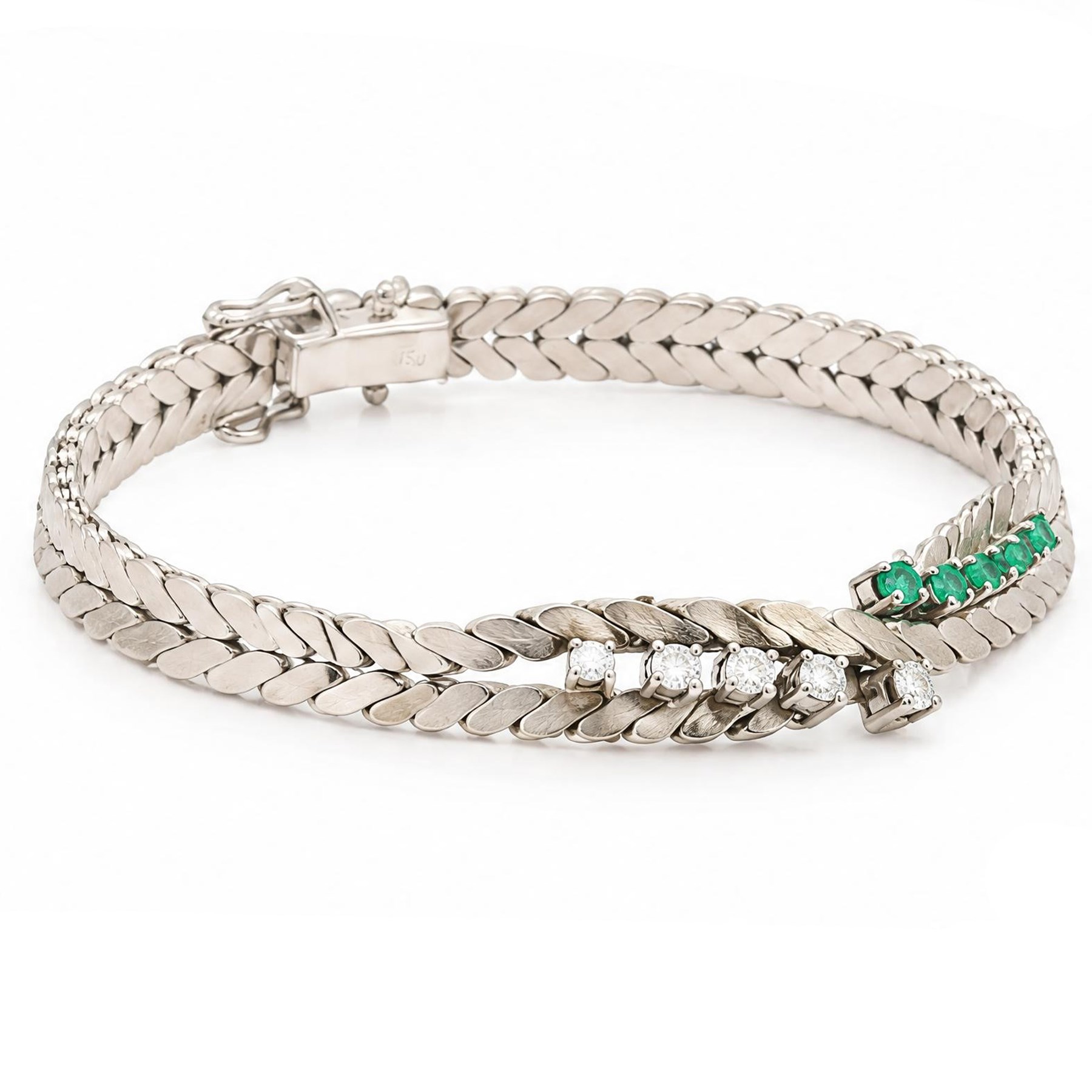 14ct white gold diamond and emerald crossover bracelet, the central section set with five graduating round brilliant cut diamonds and five emeralds, to a chevron link bracelet, stamped 585, total diamond weight 0.35 carat