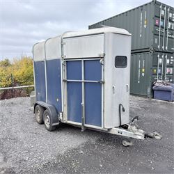 Ifor Williams HB505R horse trailer