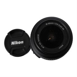 Five AF and AF-S lenses, comprising Nikon Nikkor AF-S 18-55mm 1:3.5-5.6G, Nikon Nikkor AF-S 55-200mm 1:4-5.6G ED, Nikon Nikkor 18-35mm 1:3.5-4.5G, Nikon Nikkor AF 50mm 1:1.8 D and a Tamron AF 28-75mm f/2.8 