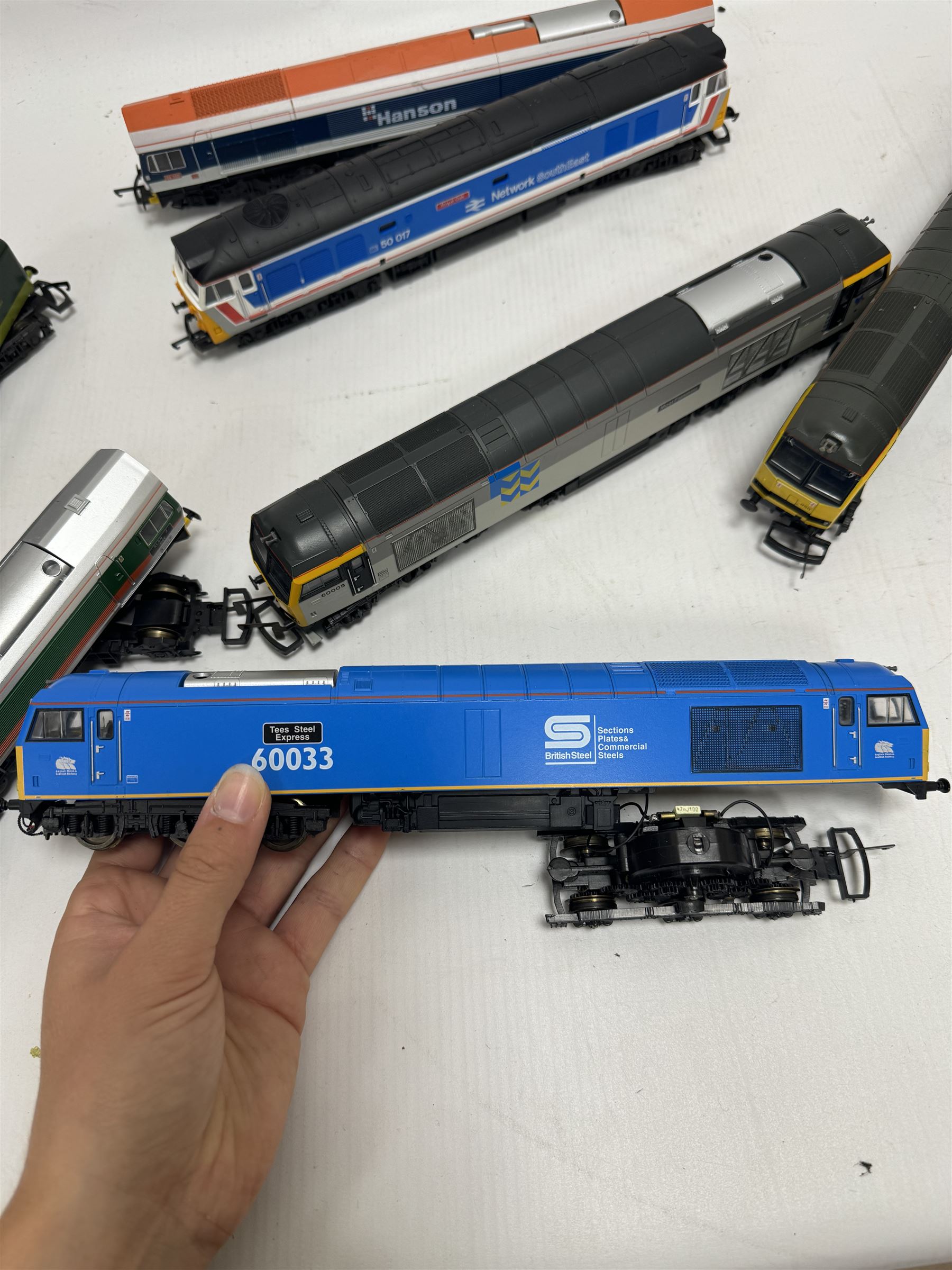 Eight Lima '00' diesel locomotives, comprising Class 60 Co-Co Tees Steel Express 60033, Class 50 Co-Co Royal Oak, Class 164 Hanson no. 59103, Class 60 Co-Co Roseberry Topping no. 60050, Class 175 Mendip Rail no.59002, Class 55 Meld no. D9003, Class 30/31 D5578, Class 60 Co-Co Moel Fammau no. 60008, all unboxed 